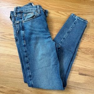 Topshop Jamie Jeans in Mid Blue